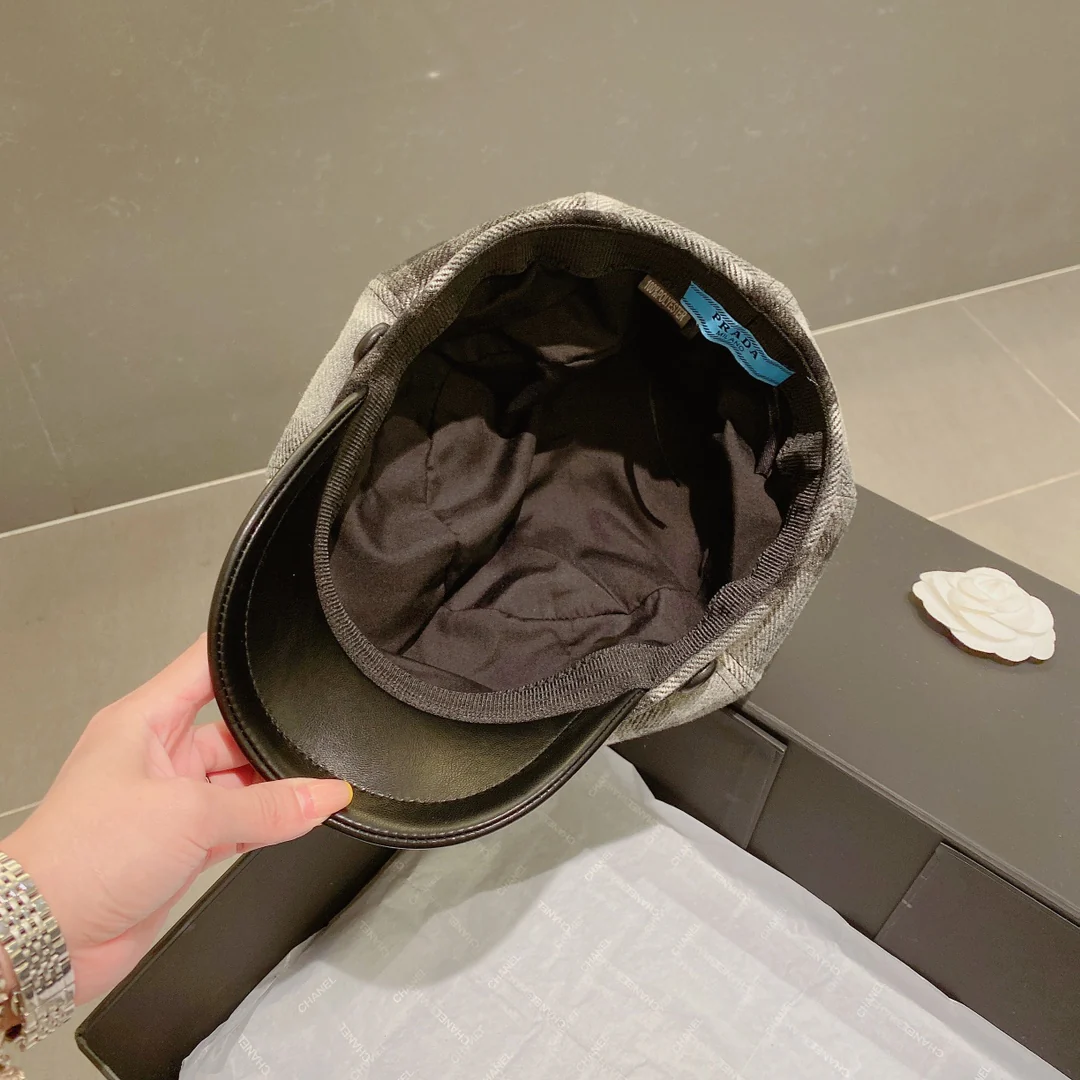 Кепка Prada Check Duckbill Military Cap - черная