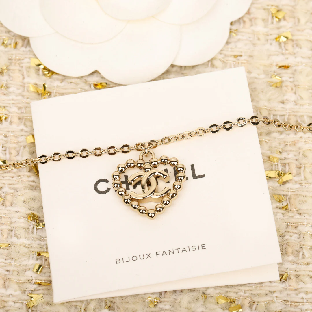 Браслет Chanel 25p с ажурным сердцем
