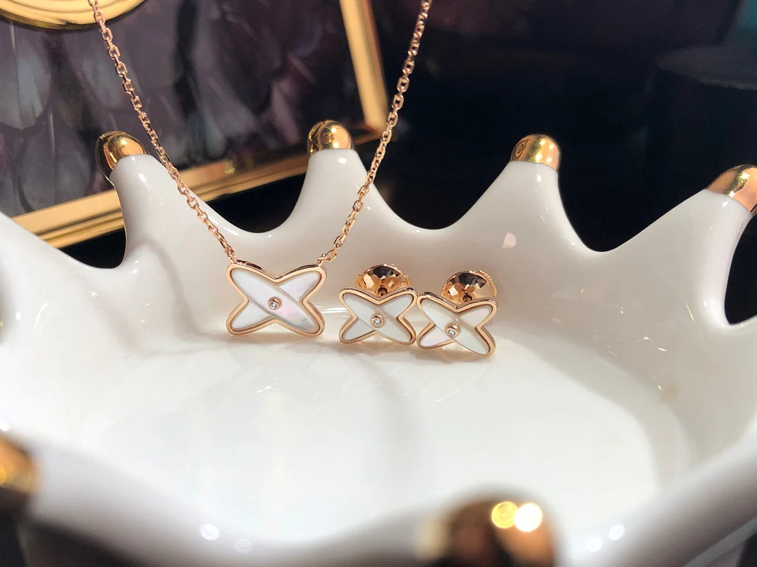 Серьги Chaumet 019