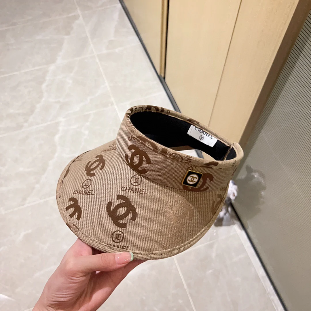 Новинка сезона весна/лето 2023 от Chanel - Козырек - Солнцезащитная шляпа - Коричневая