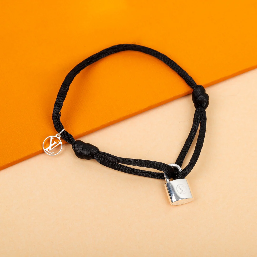 Браслет LV - 18