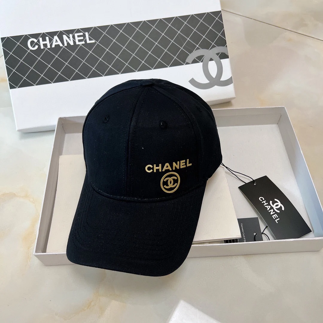 Chanel - Новая минималистичная бейсболка