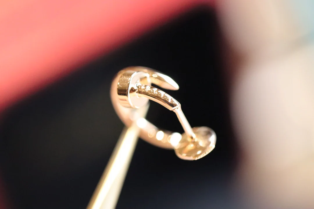 Серьги Cartier 030