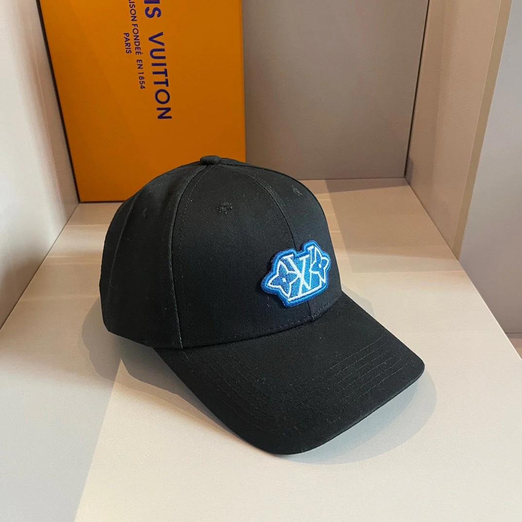LV - Новая бейсболка с вышитым логотипом - Черная