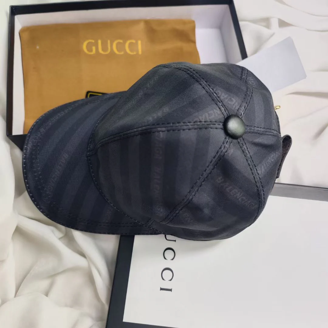 Полосатая бейсболка Balenciaga - черная