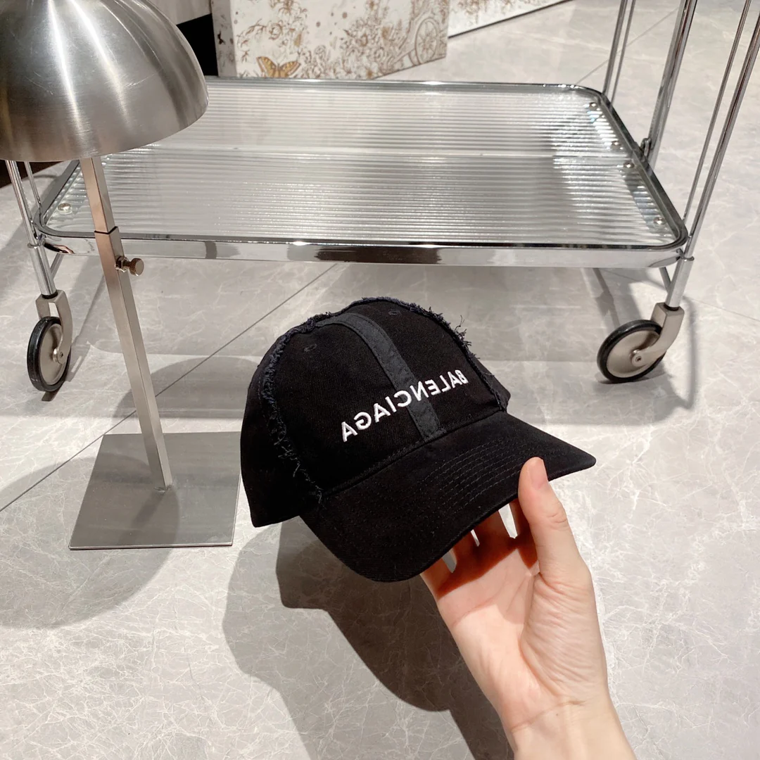 Balenciaga - Бейсболка с бахромой - Черная