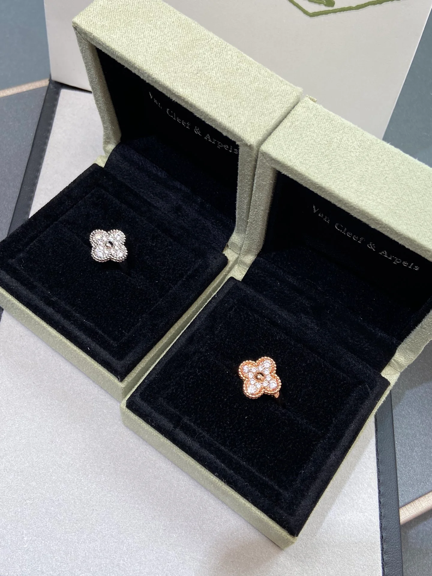 Ван Век - Кольцо 009