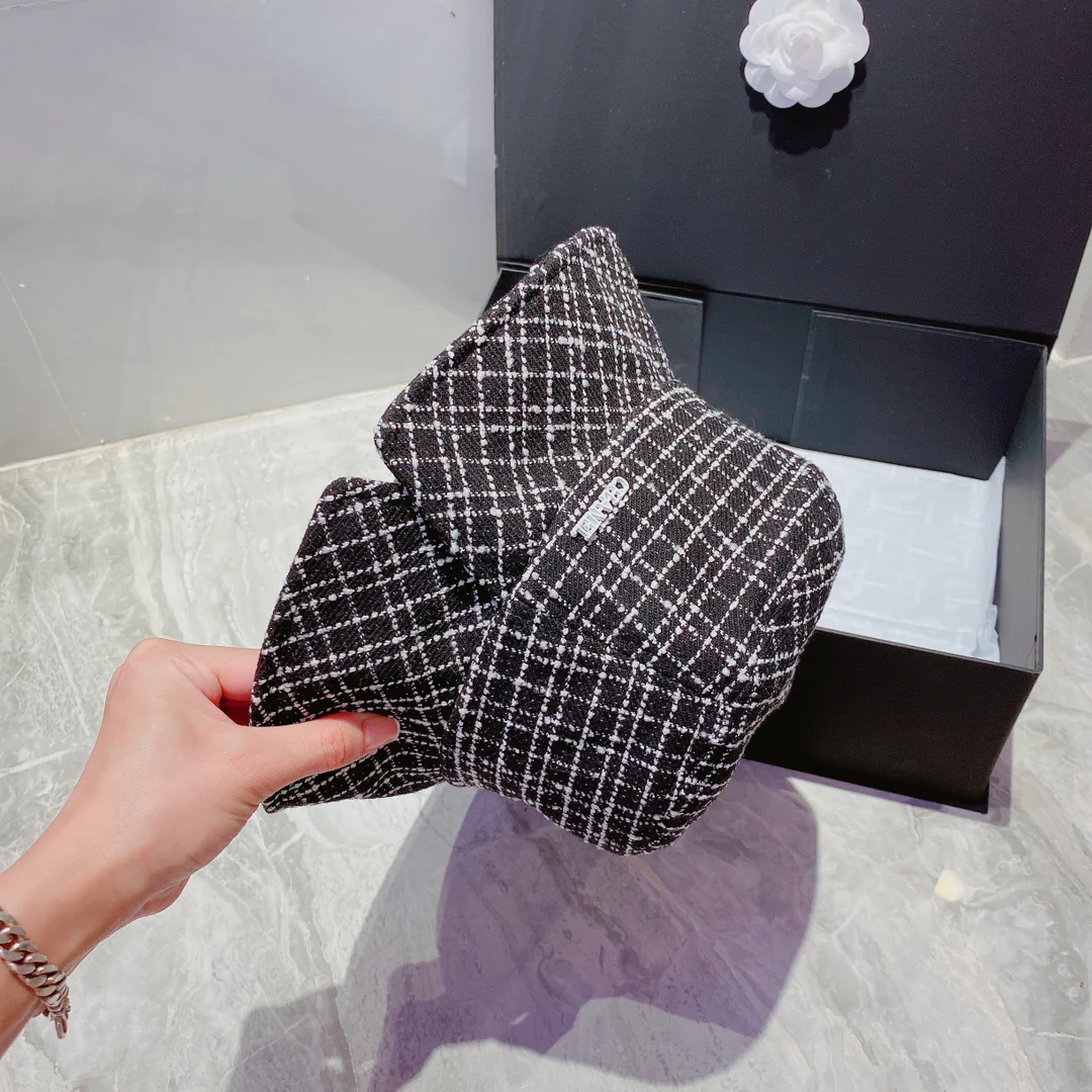 Chanel - Рыбацкая шляпа - Черная - 4