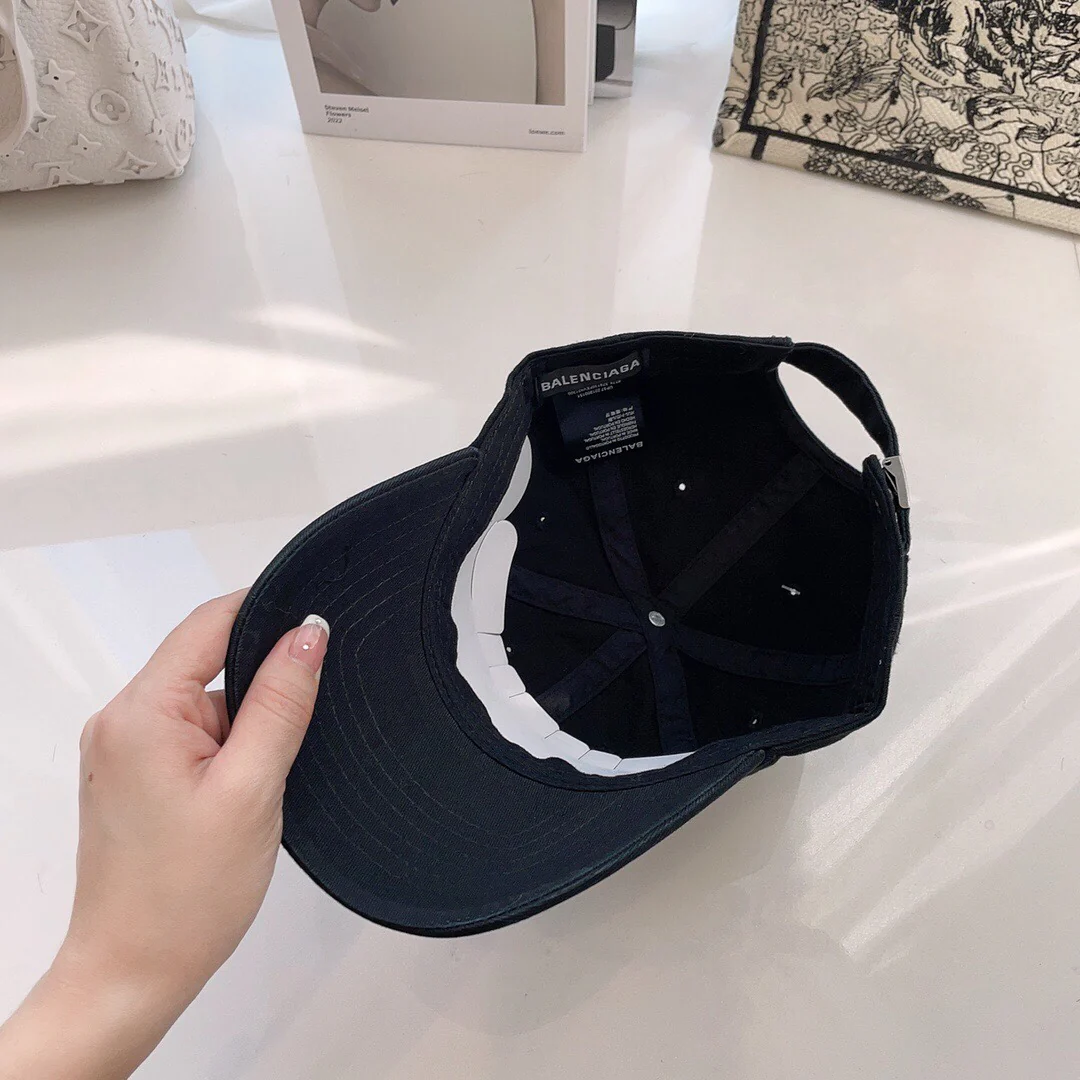 Balenciaga - Хлопковая всесезонная бейсболка - Черная