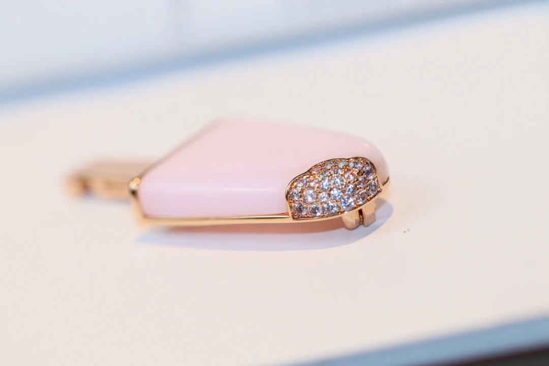 Брошь в виде мороженого Bvlgari