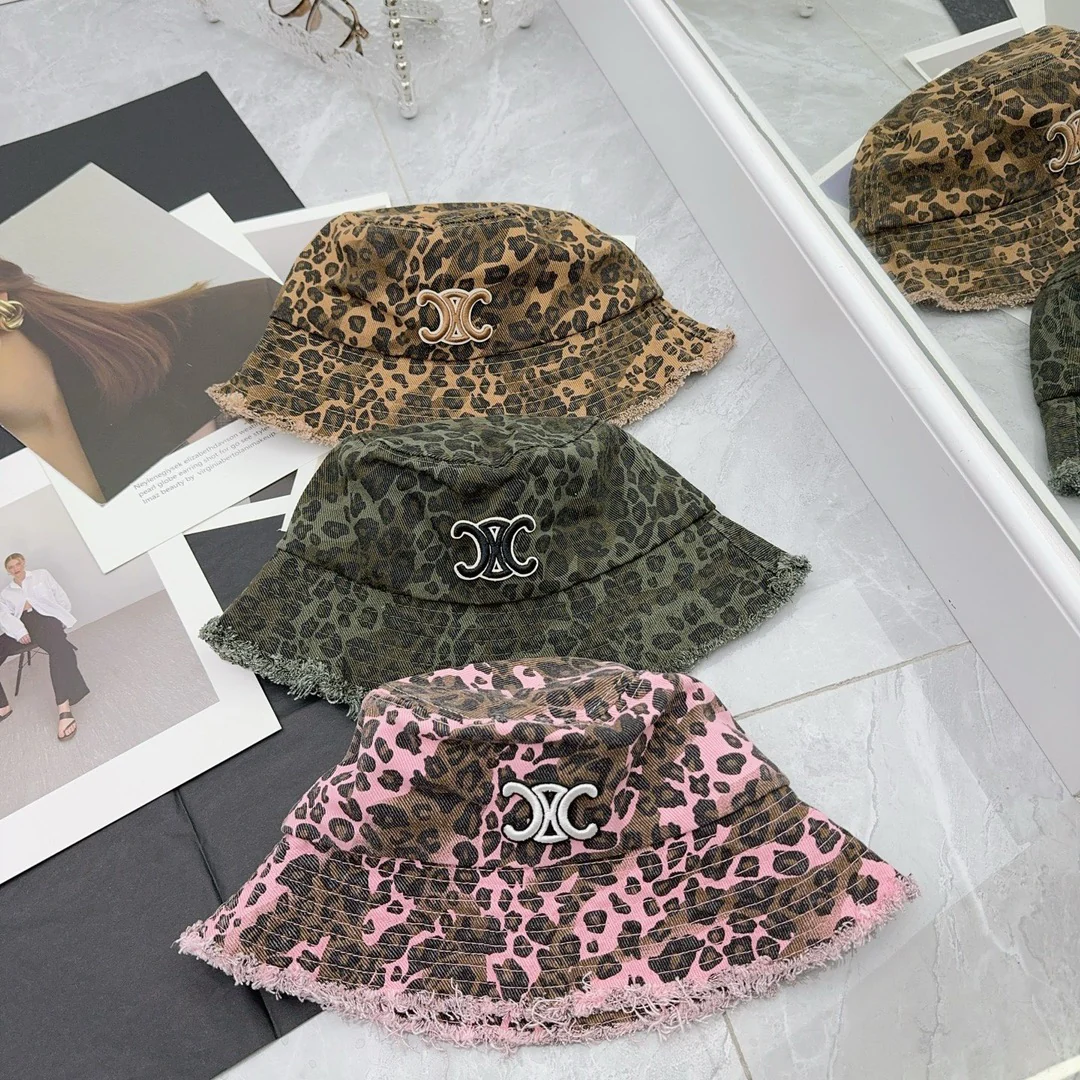 Панама Celine с леопардовым принтом