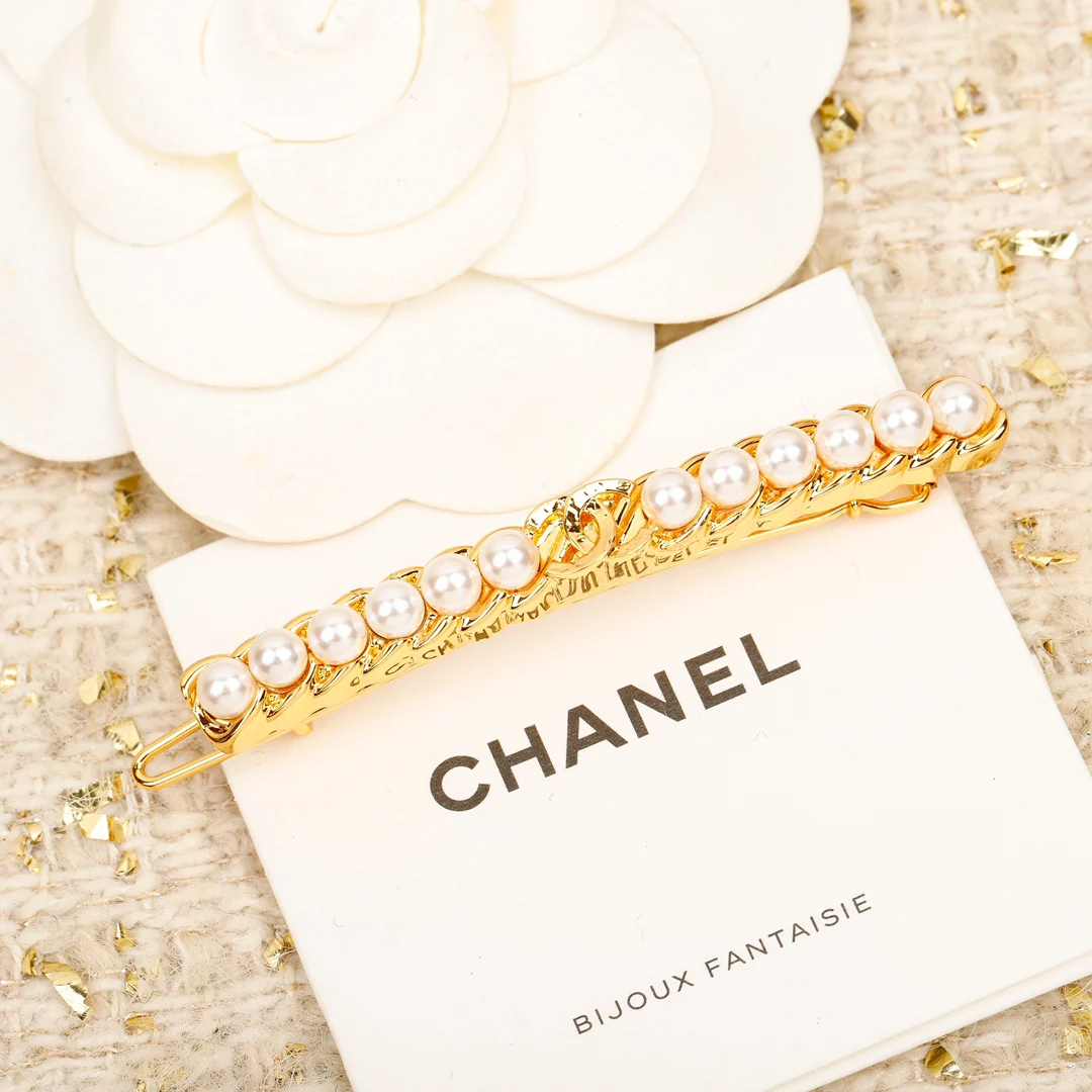 Заколка для волос Chanel 006