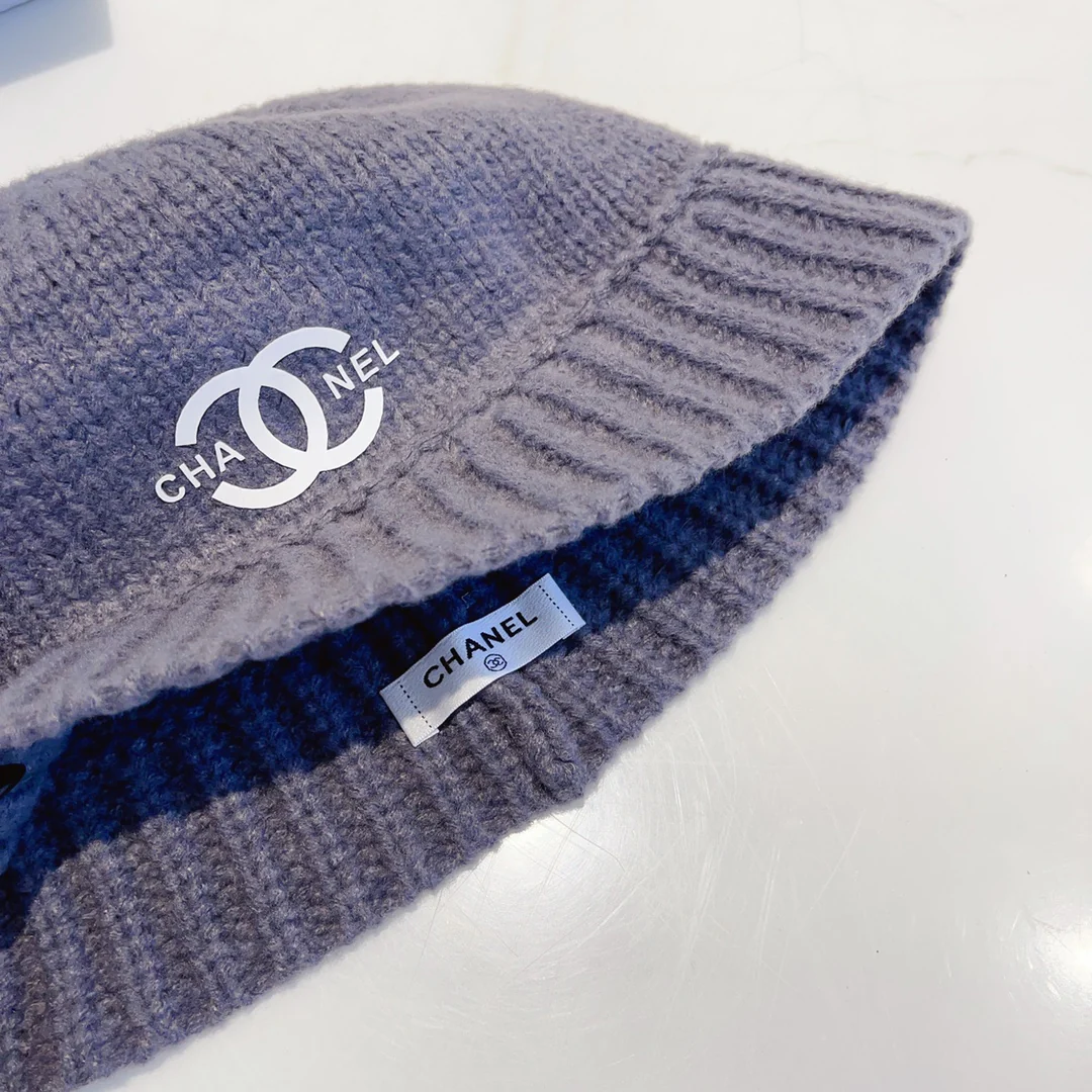 Панама Chanel из фактурной вязки