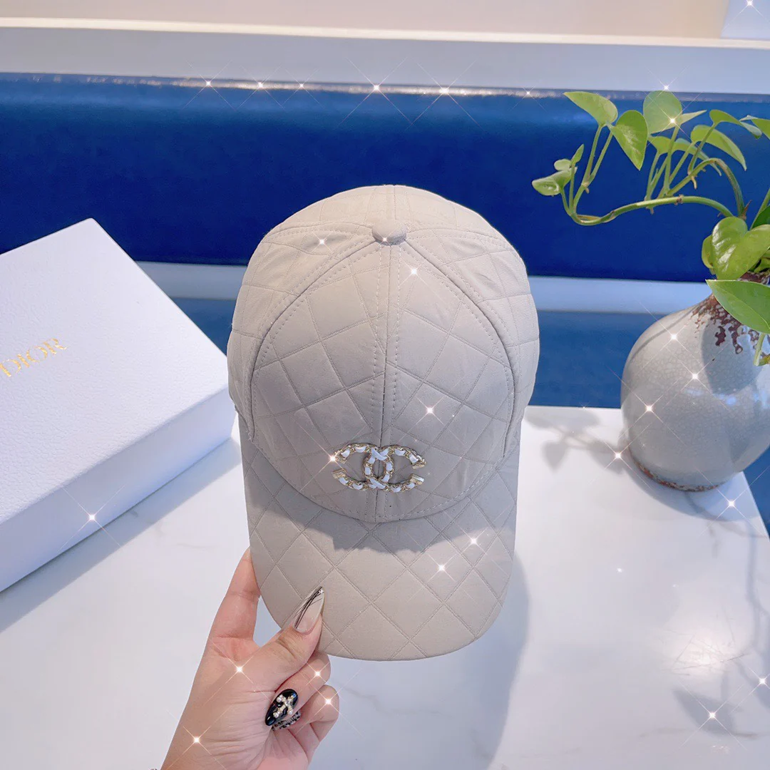 Бейсболка Chanel с ромбовидным узором