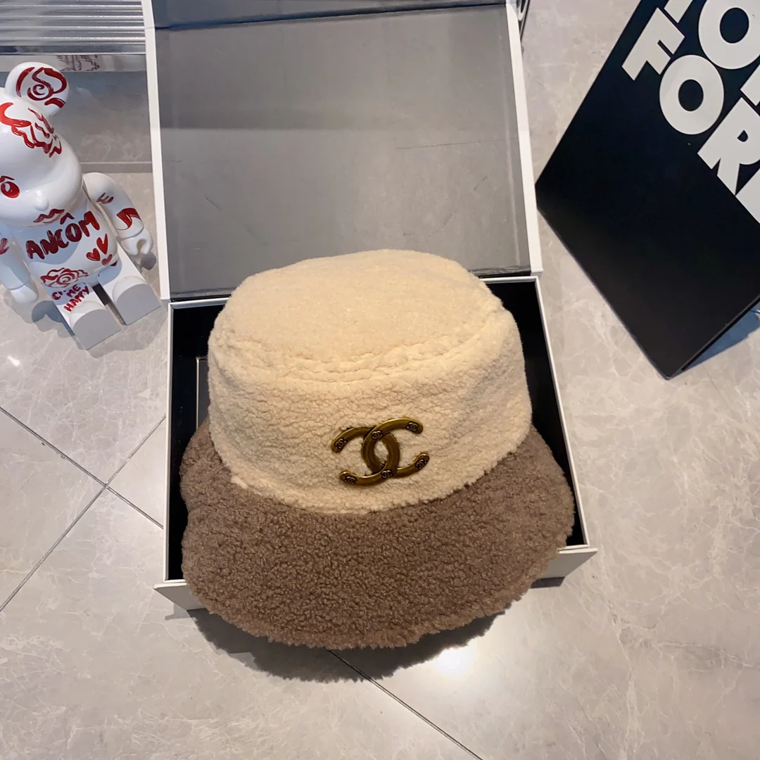 Chanel - Рыбацкая шляпа из овечьей шерсти