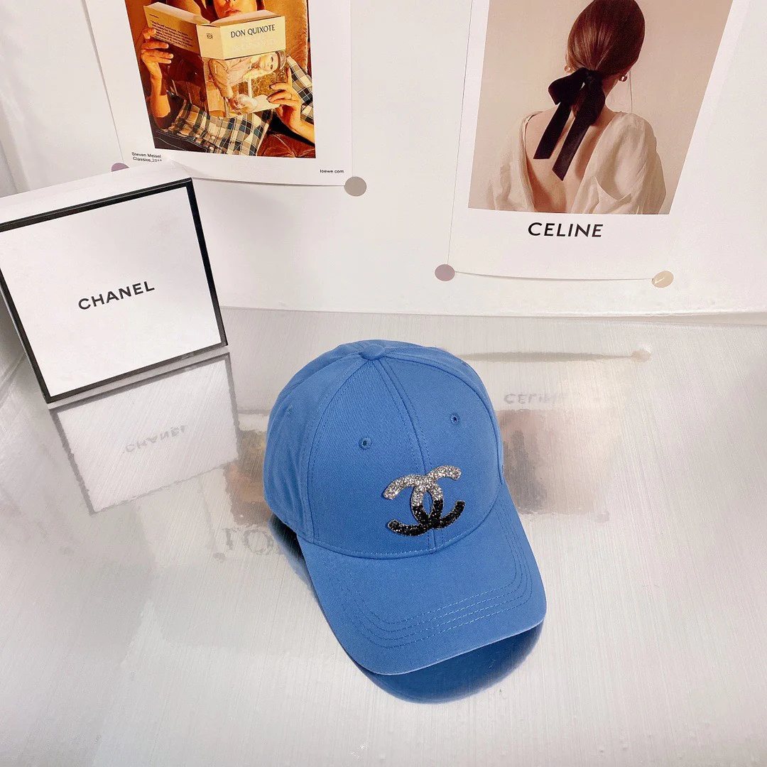 Новинка сезона весна/лето 2022 от Chanel - кепка-?уточка? - синяя