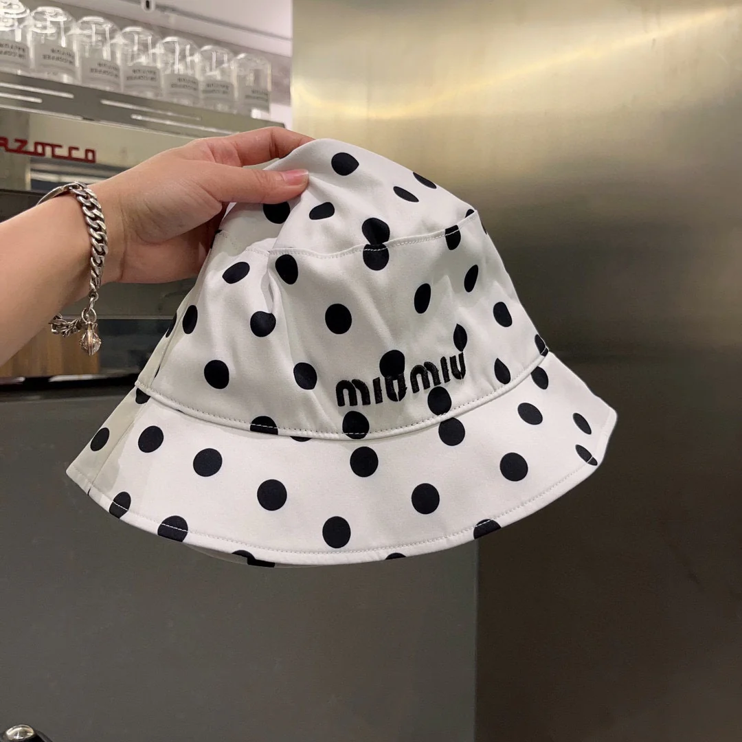 Miu Miu - Новая рыбацкая шляпа из чистого хлопка в горошек - белая