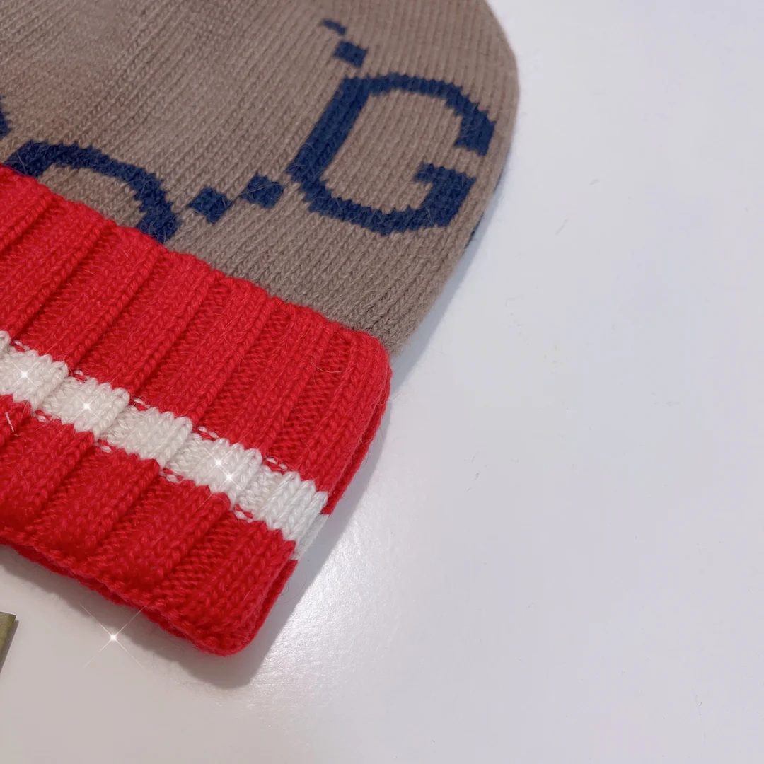 Gucci - Вязаная шапка на резинке - Абрикосово-красная