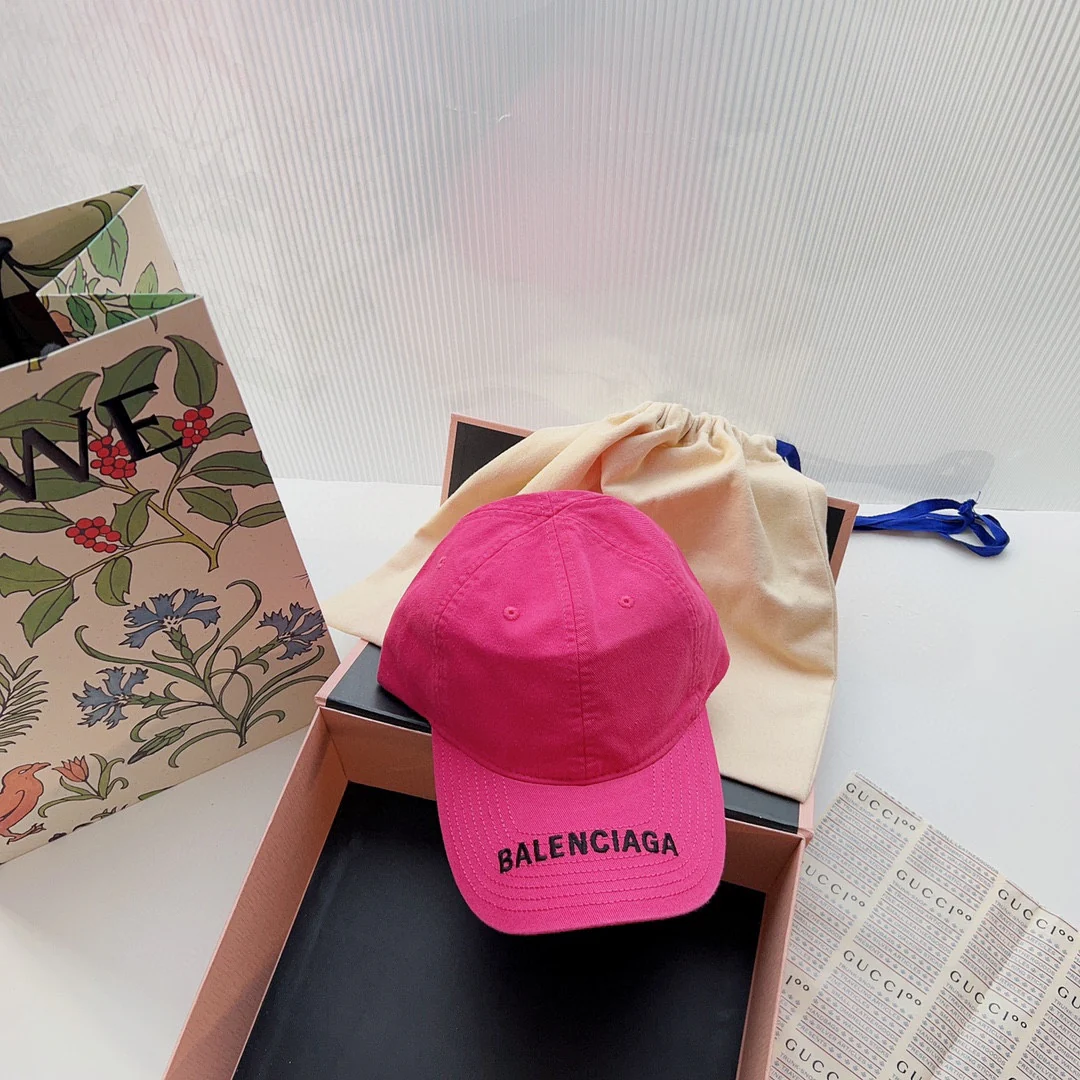 Бейсболка Balenciaga разноцветная - розовая