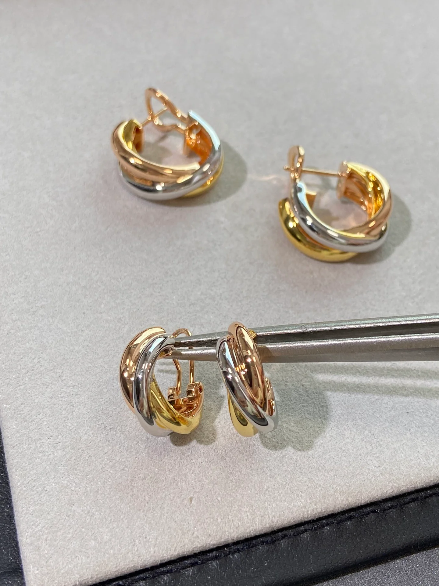 Серьги Cartier 045