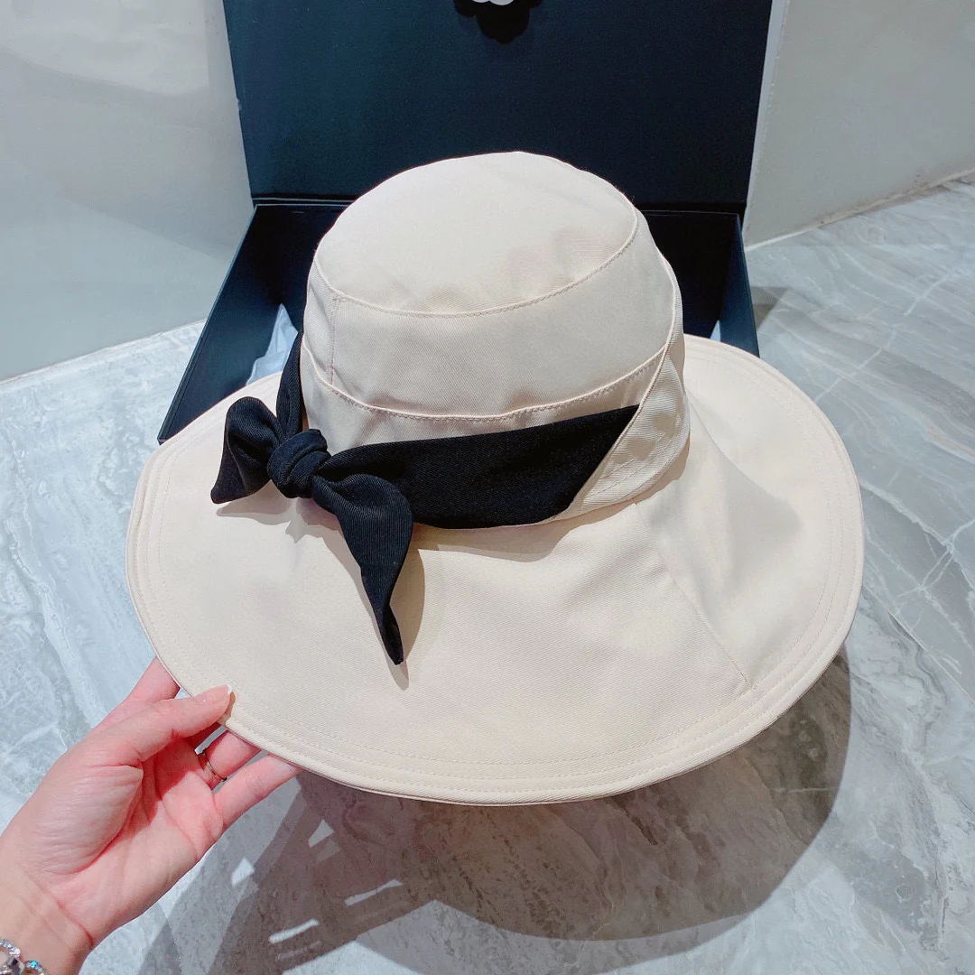 Dior - Солнцезащитная шляпа с ремешками - Складная