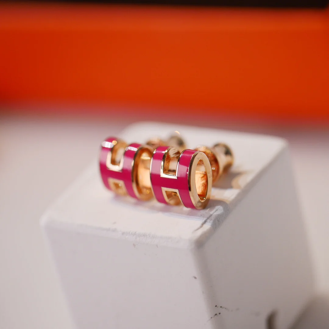 Серьги и гвоздики Hermes