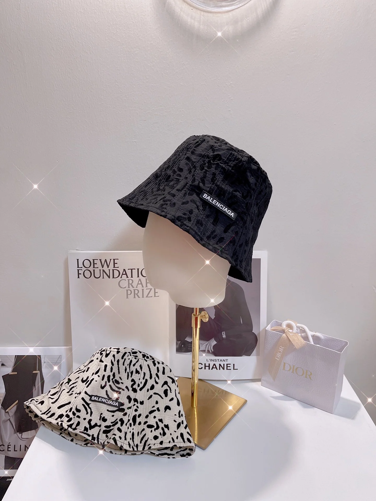 Рыбацкая шляпа Balenciaga с леопардовым принтом - 2 цвета