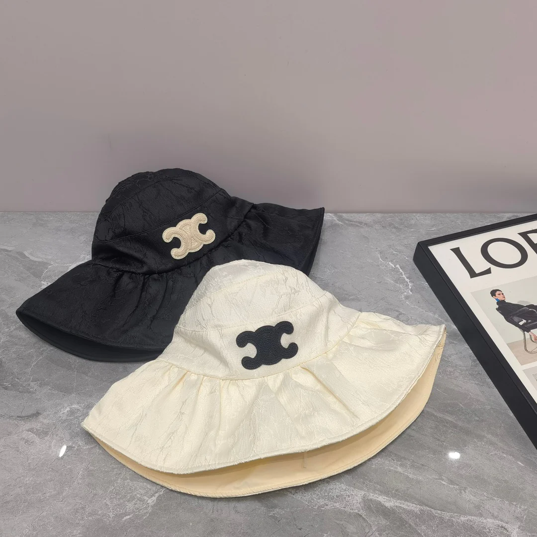 Celine - Новая широкополая шляпа от солнца с бахромой и оборками.