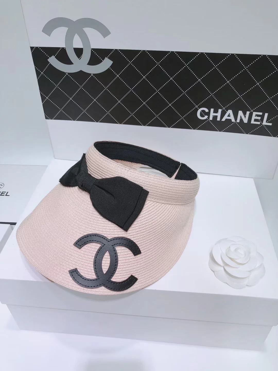 Новинка Chanel 2022 года - Солнцезащитная шляпа - Парик с открытыми губами - 4