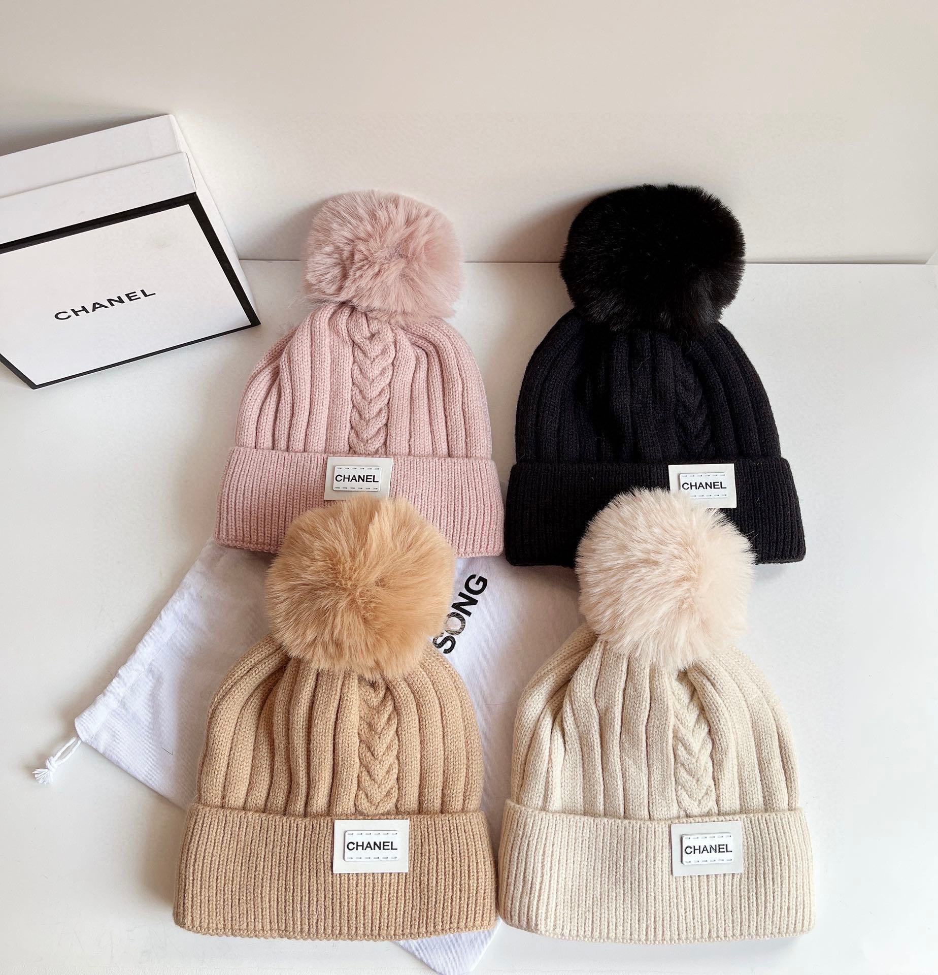 Вязаная шапка Chanel