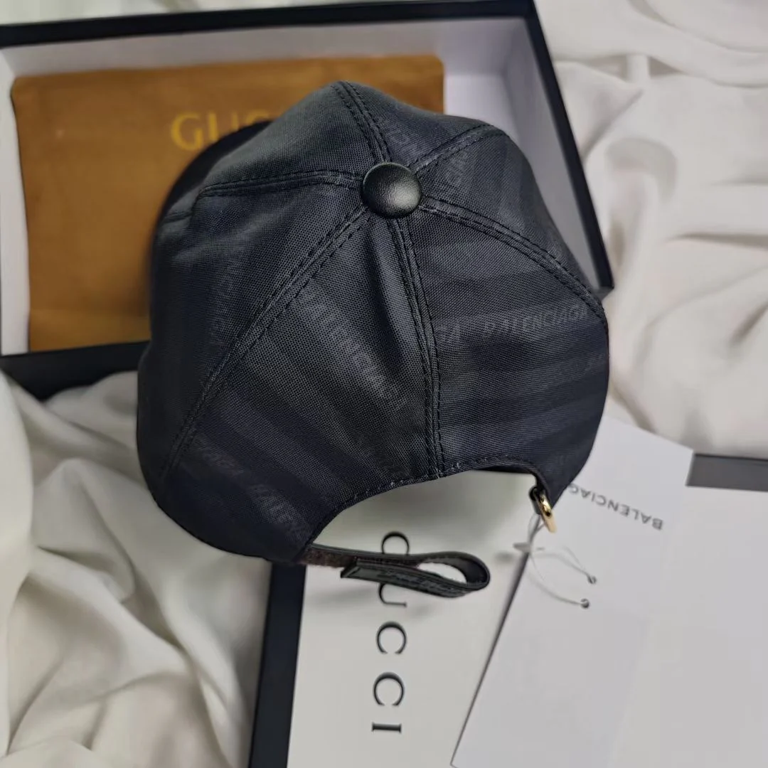 Полосатая бейсболка Balenciaga - черная