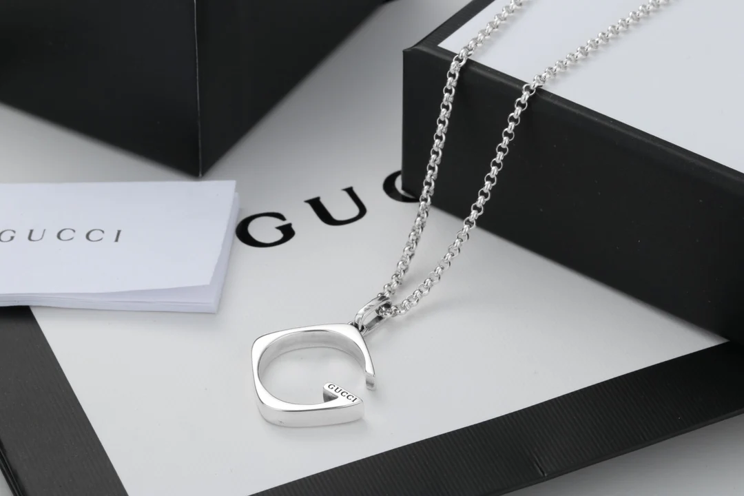 Gucci - Колье 033