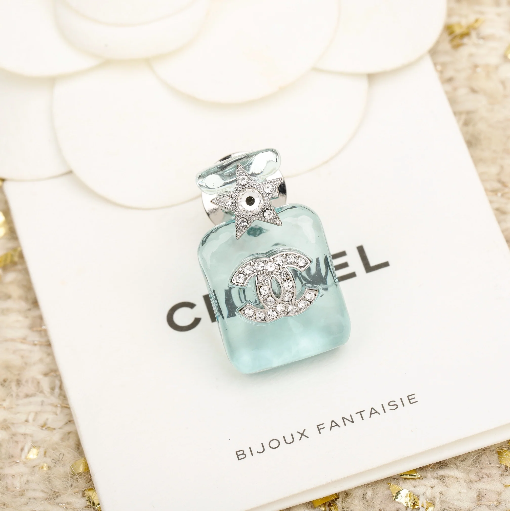 Брошь Chanel 130