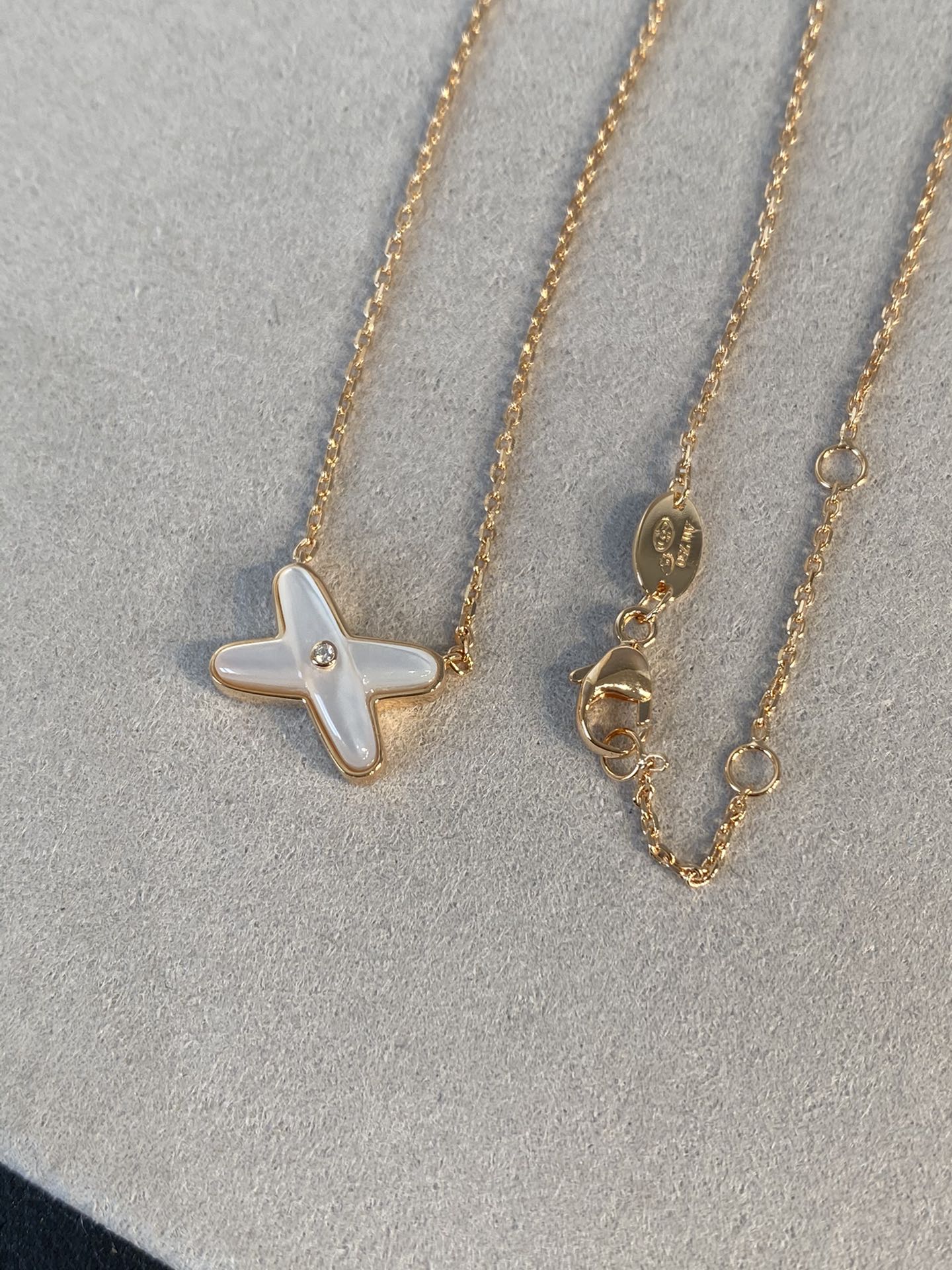 Колье Chaumet - 34-5-41-5 см