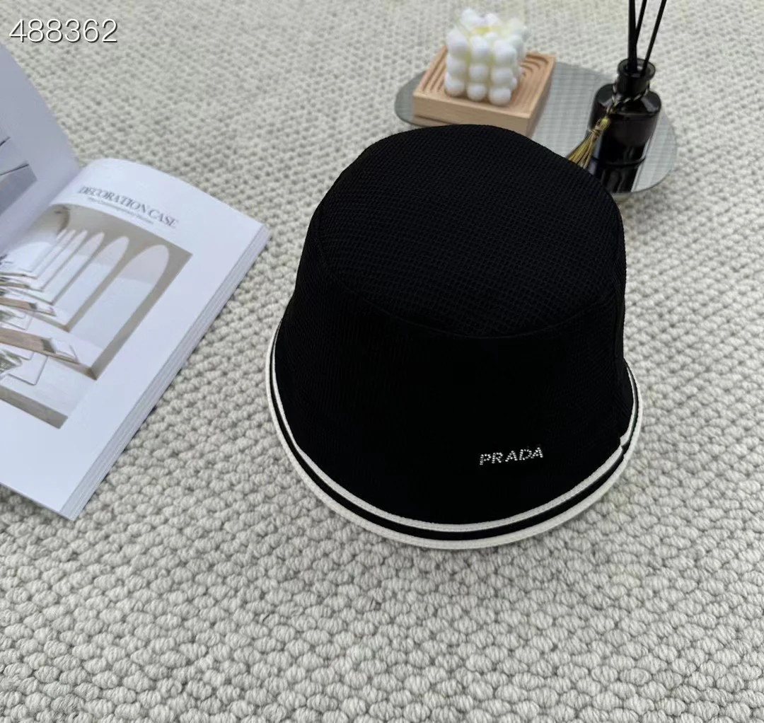 Prada - Панама в клетку - Черная