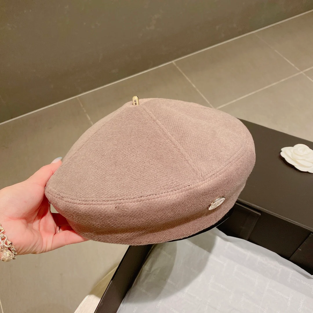 Шерстяной берет Prada - абрикосовый