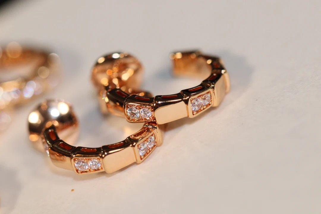 Серьги Bvlgari 024