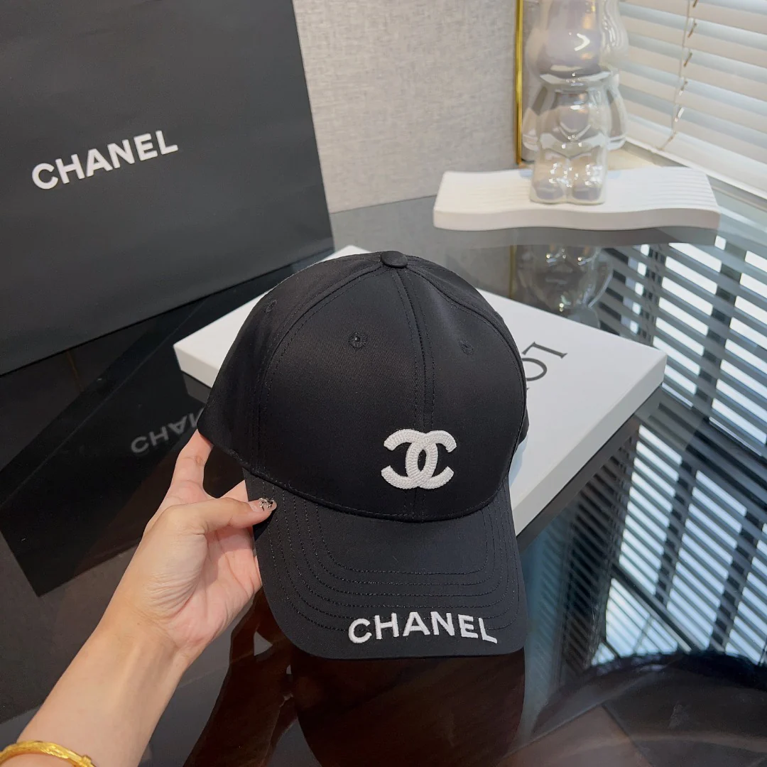 Классическая бейсболка Chanel - черная