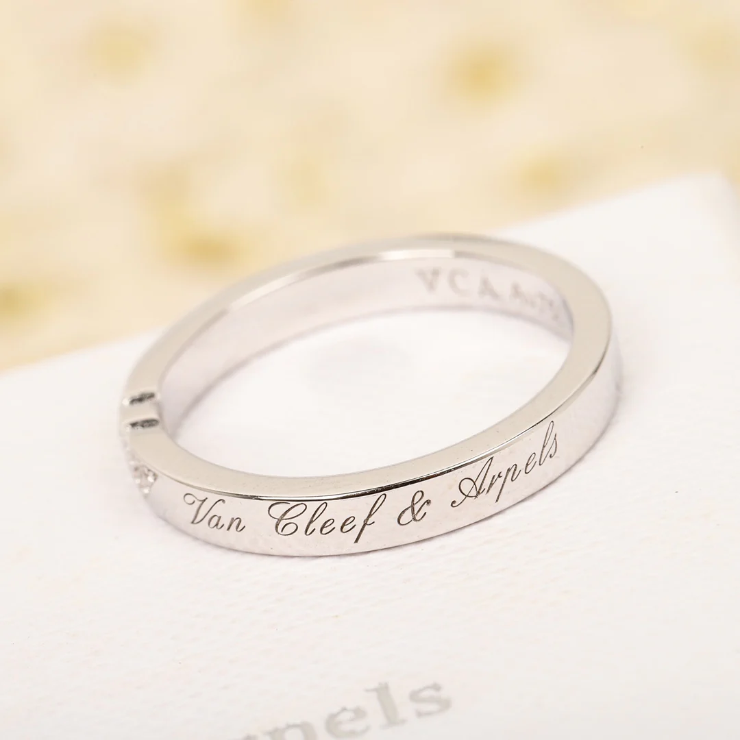 Ван Век - Кольцо 026