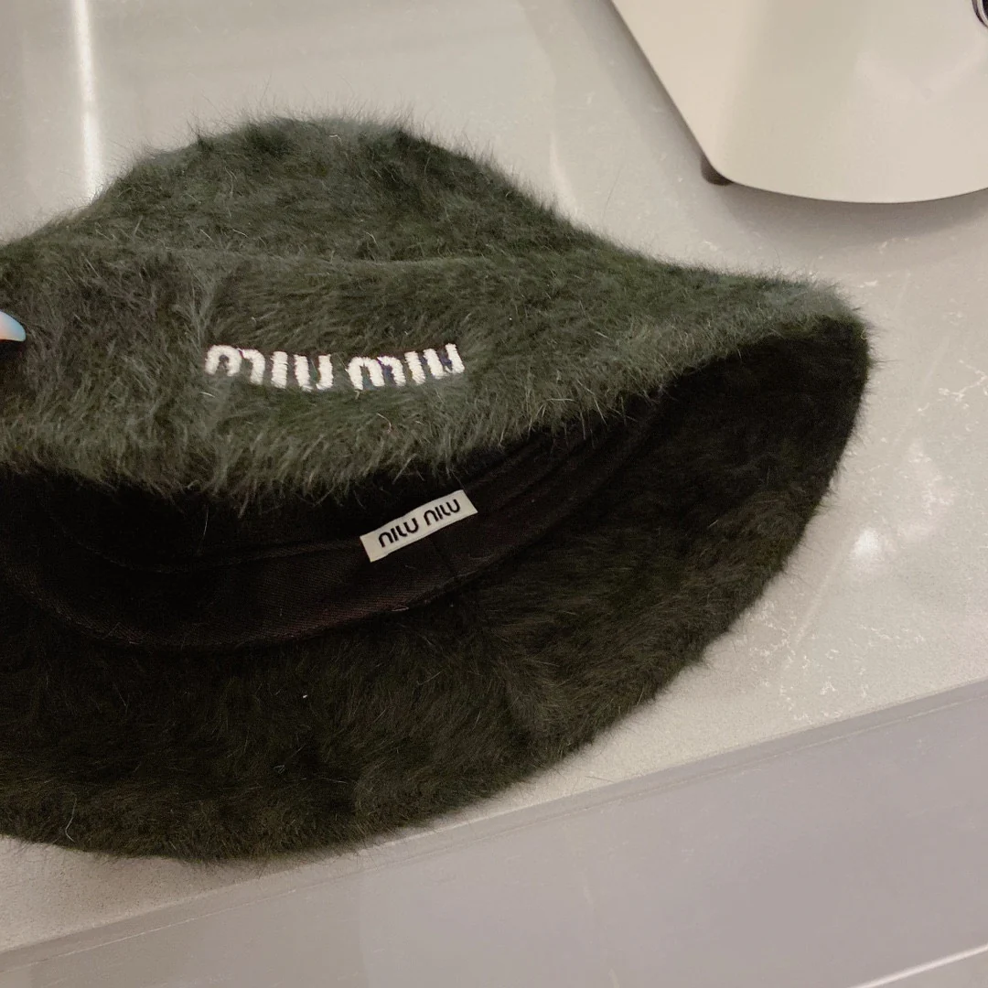 Miu Miu - Рыбацкая шляпа из кроличьего меха - Черная - 1