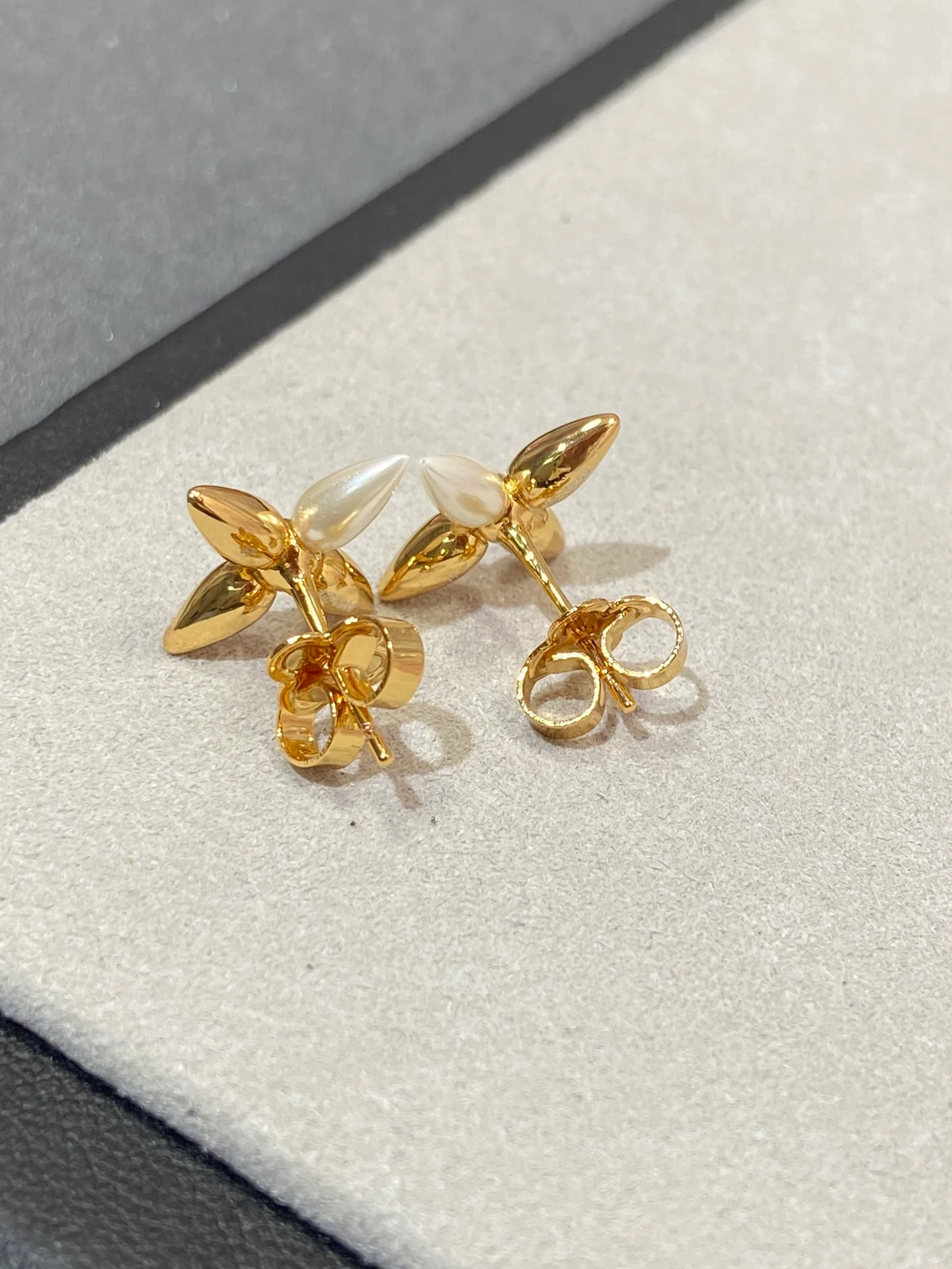 LV - Серьги 038