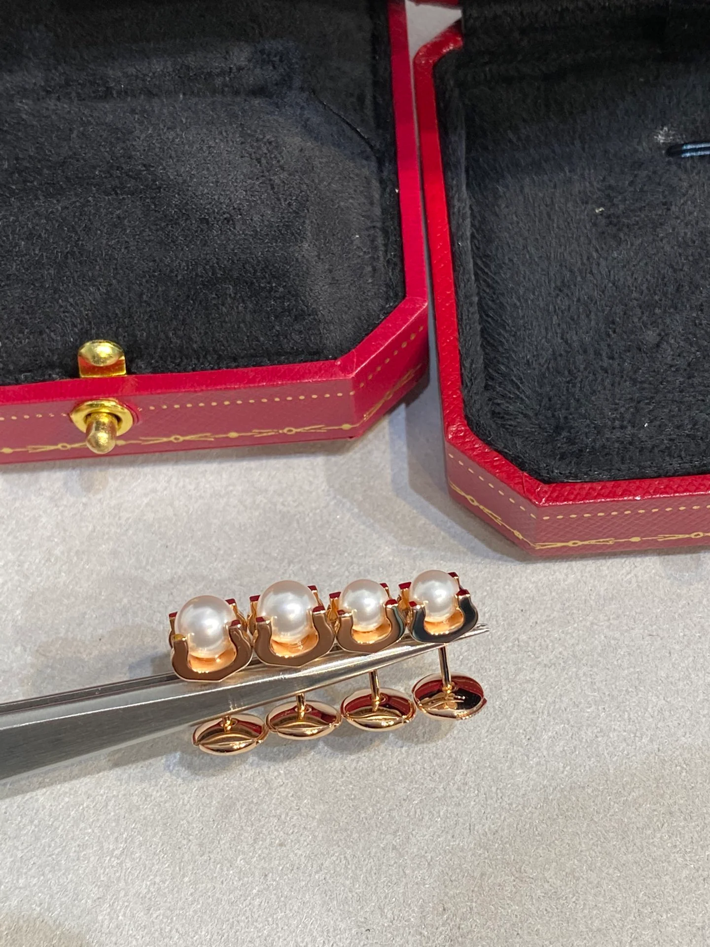 Серьги Cartier 018