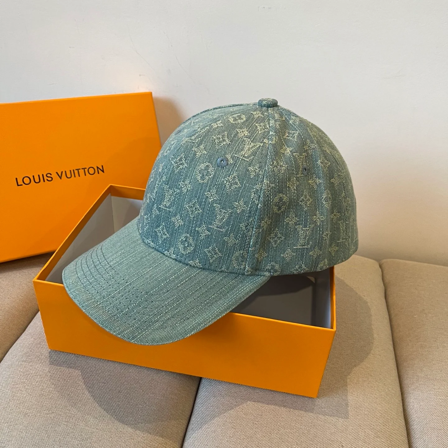 LV - Новая джинсовая бейсболка с монограммой - выцветший синий цвет