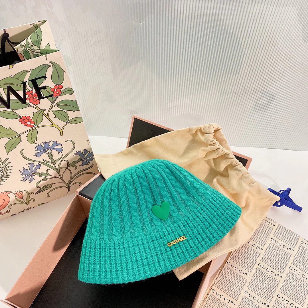 Chanel - Шерстяная вязаная рыбацкая шапка