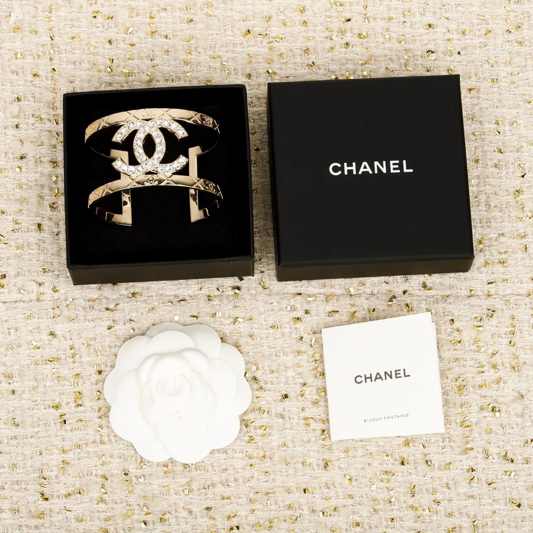 Браслет Chanel 25p Open Double C Full Grip