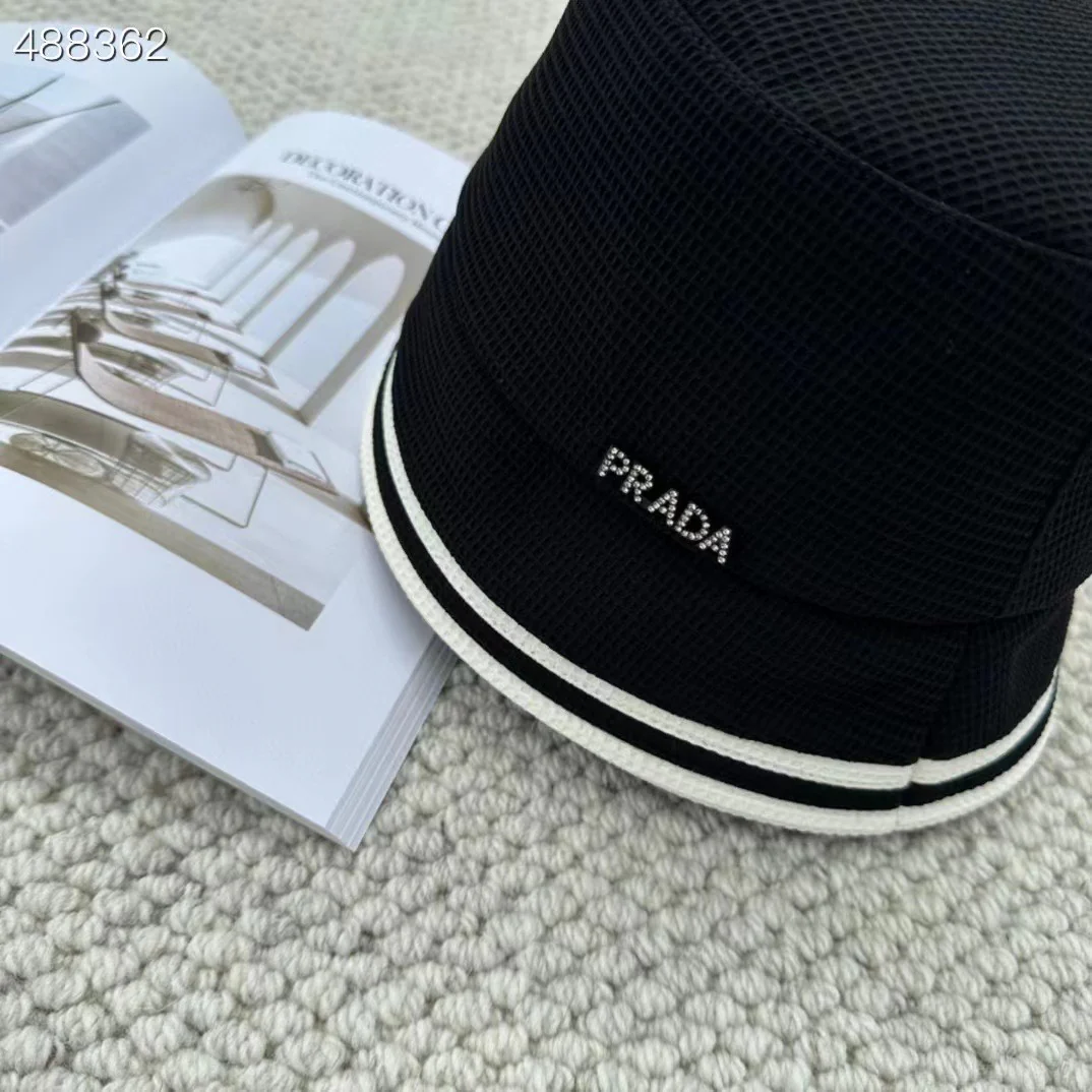 Prada - Панама в клетку - Черная