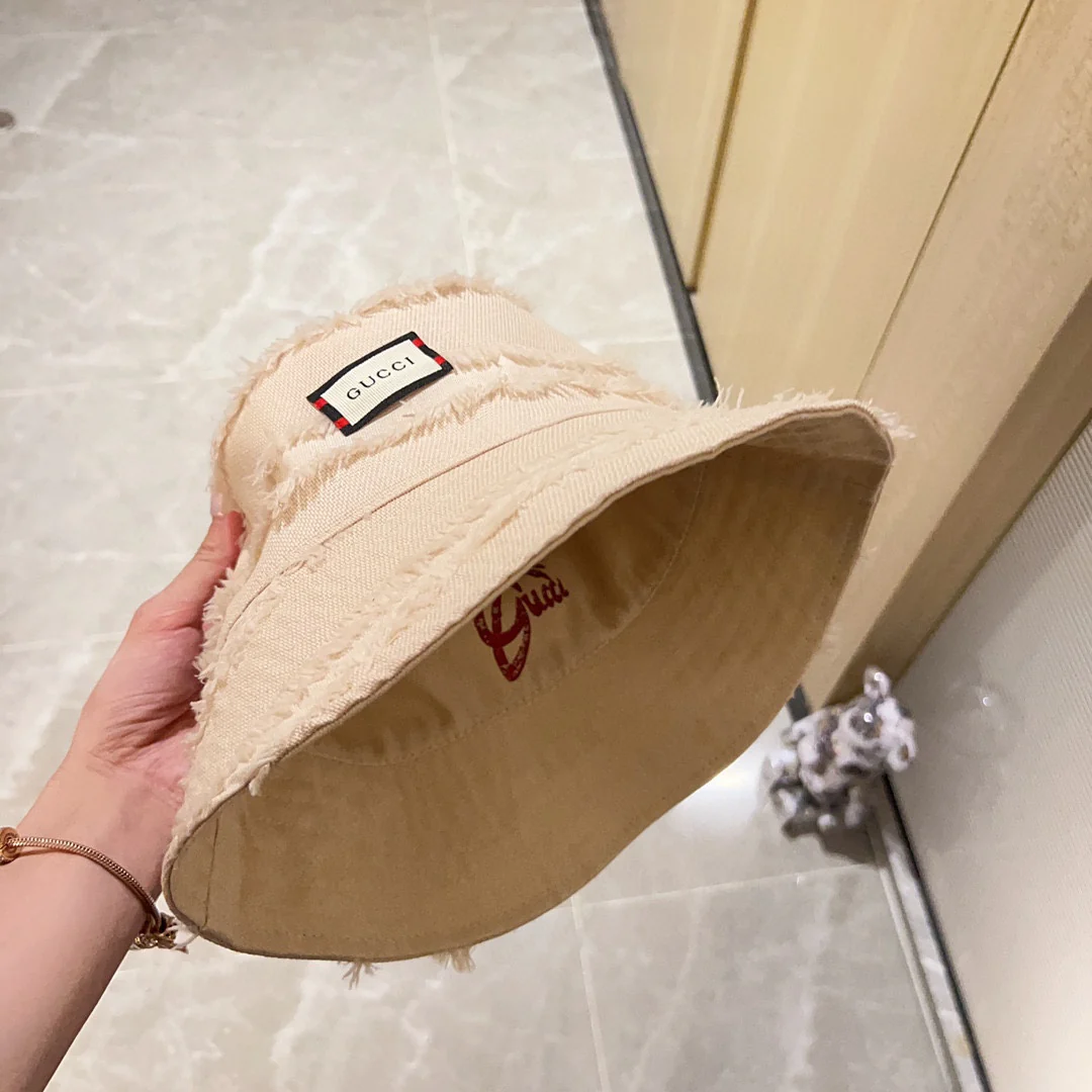 Новинка начала осени 2023 года от Gucci - Рыбацкая шляпа