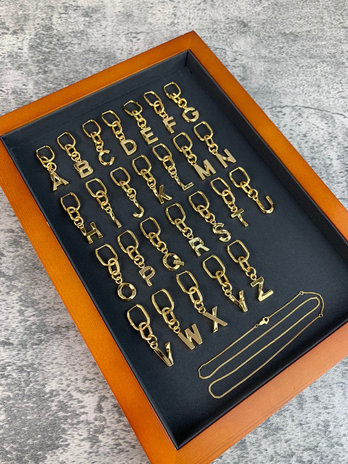 Серьги и колье Celine