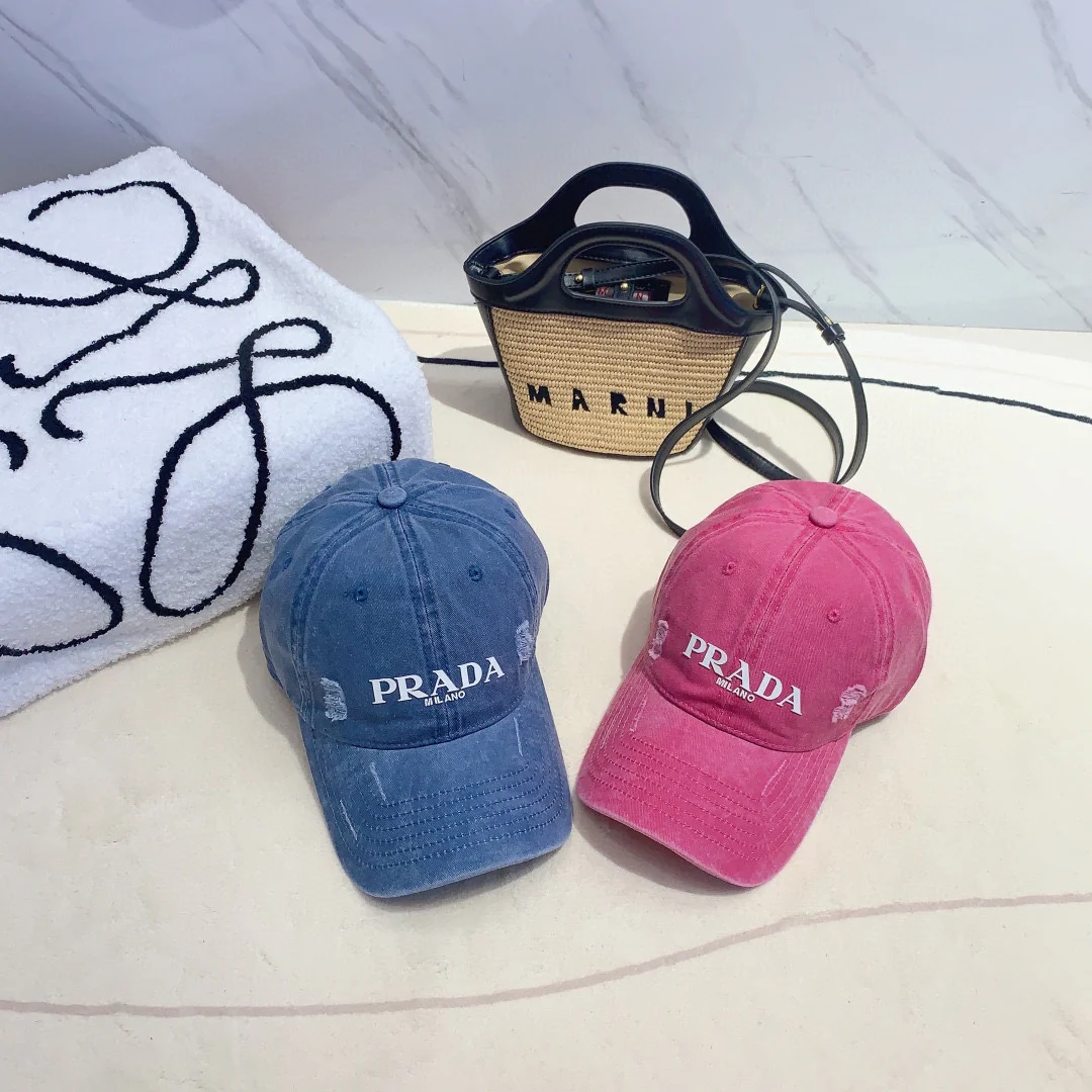 Бейсболка Prada - 1