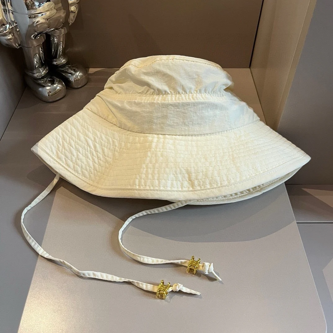 Celine - Солнцезащитная шляпа ручной работы из ткани - Белая